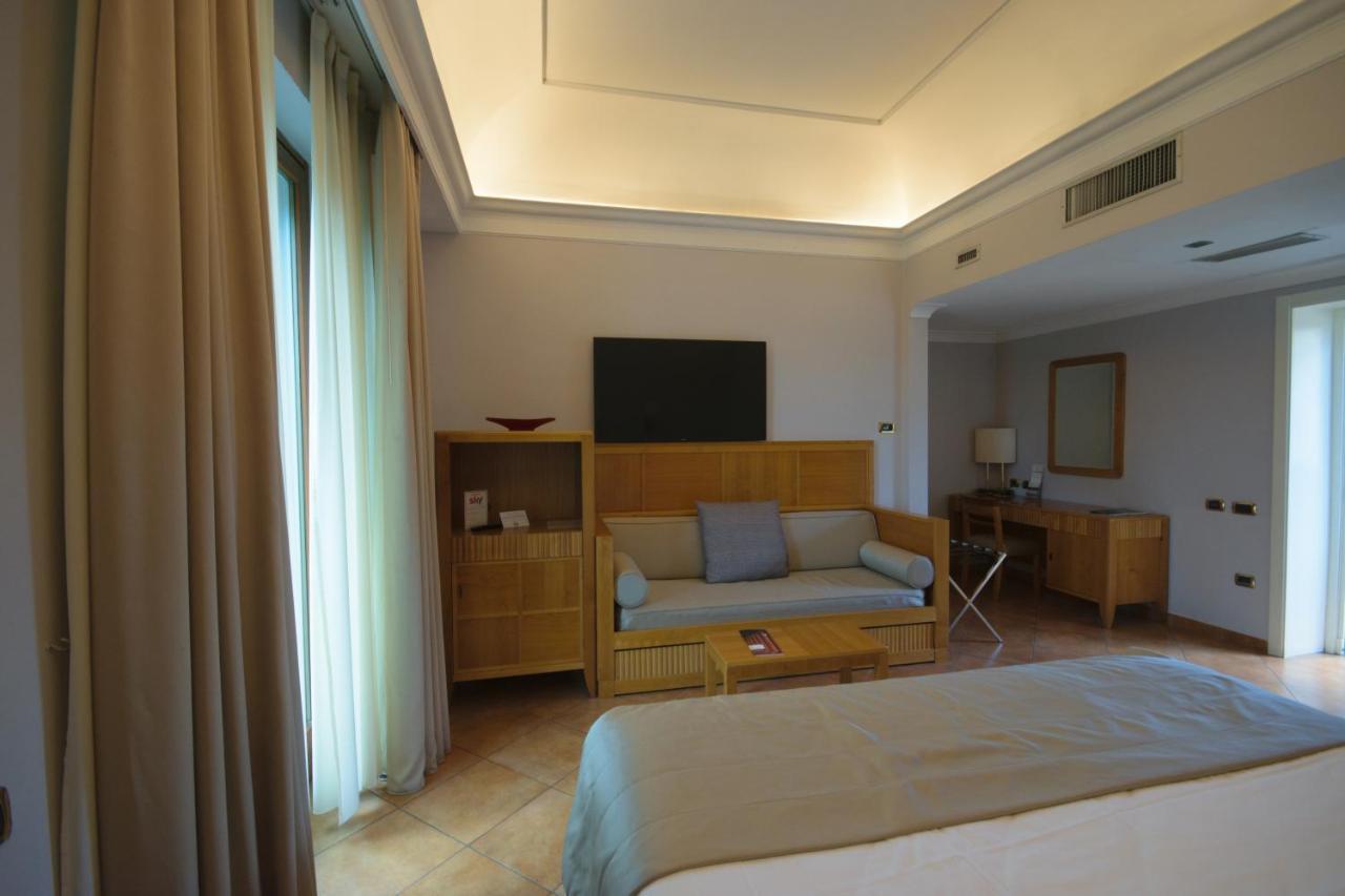 Hotel Forum Pompei Esterno foto