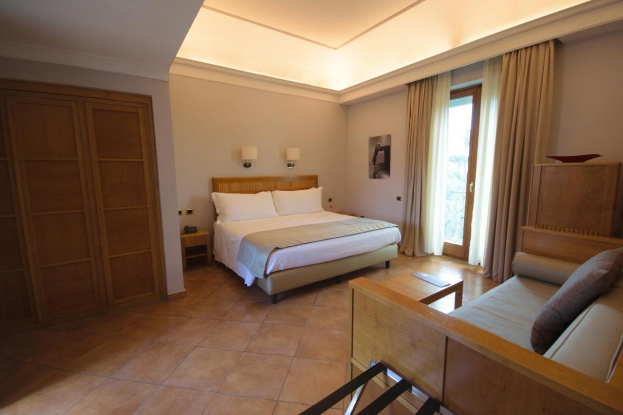 Hotel Forum Pompei Esterno foto