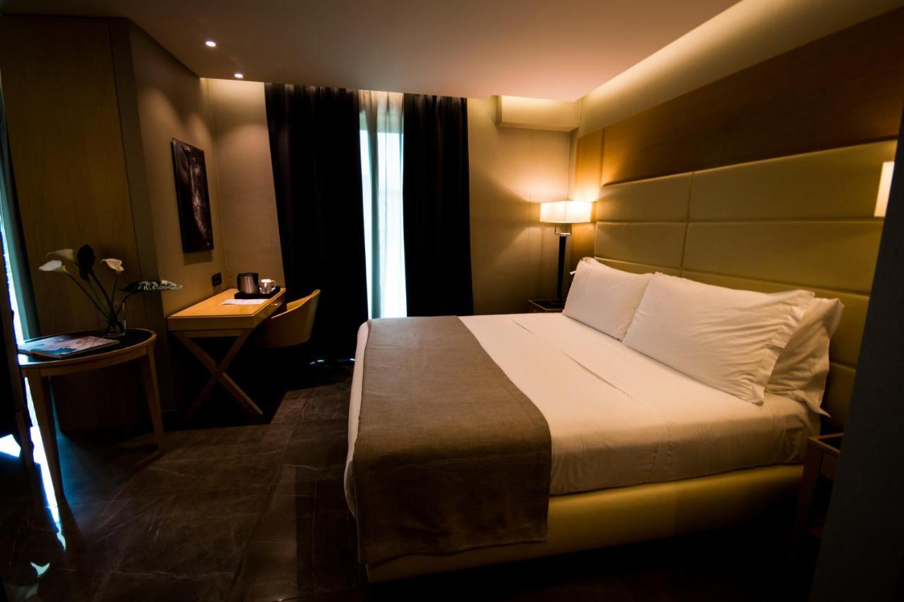 Hotel Forum Pompei Esterno foto