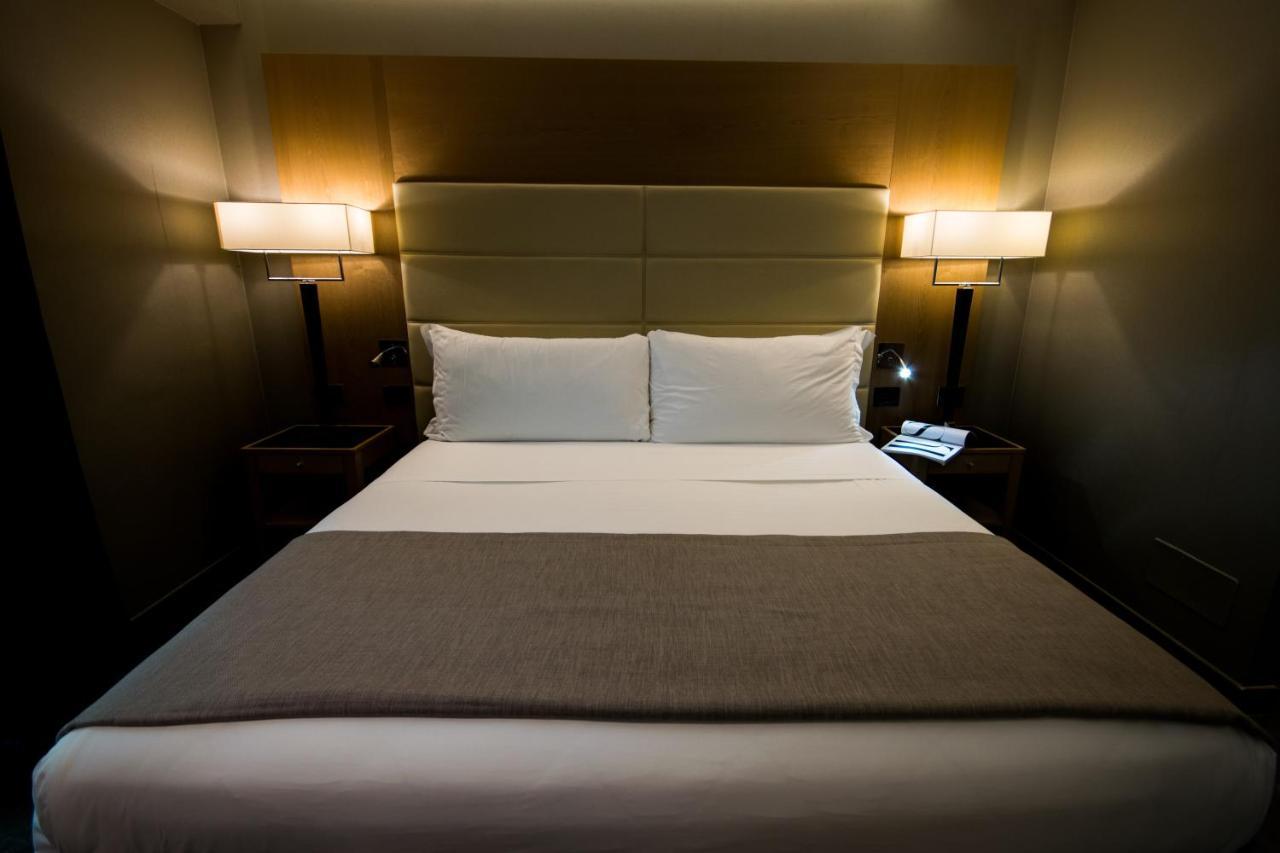 Hotel Forum Pompei Esterno foto
