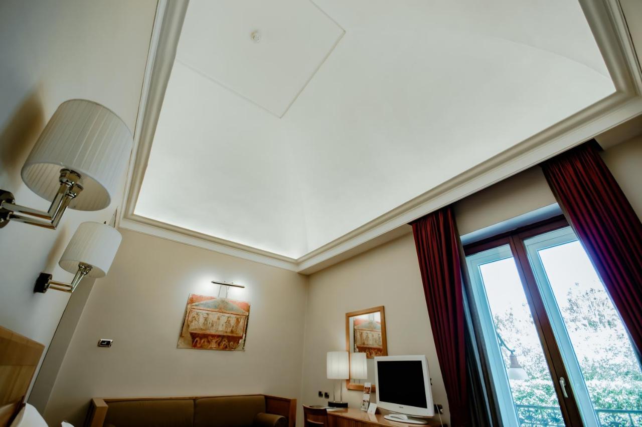 Hotel Forum Pompei Esterno foto