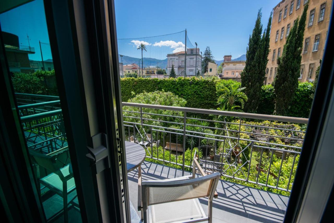 Hotel Forum Pompei Esterno foto